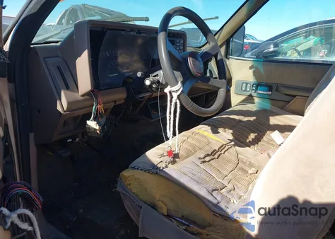 1992 Chevrolet Gmt-400 C1500 from USA, damaged, VIN 1GCDC14Z9NZ147637